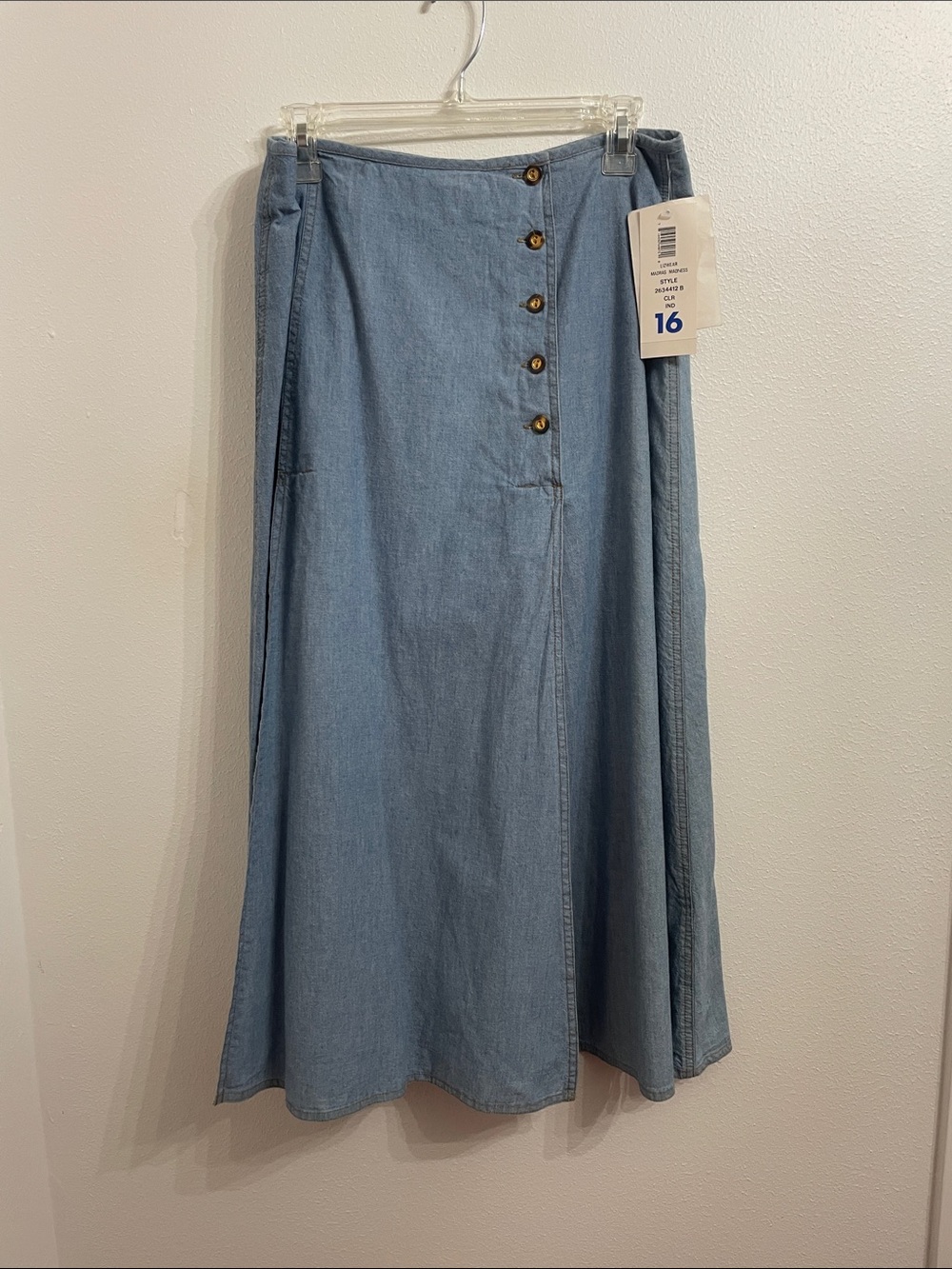 NWT Vintage Lizwear Light Wash Denim Button-Front Maxi Skirt - Size:  16 - Picture 3 of 9
